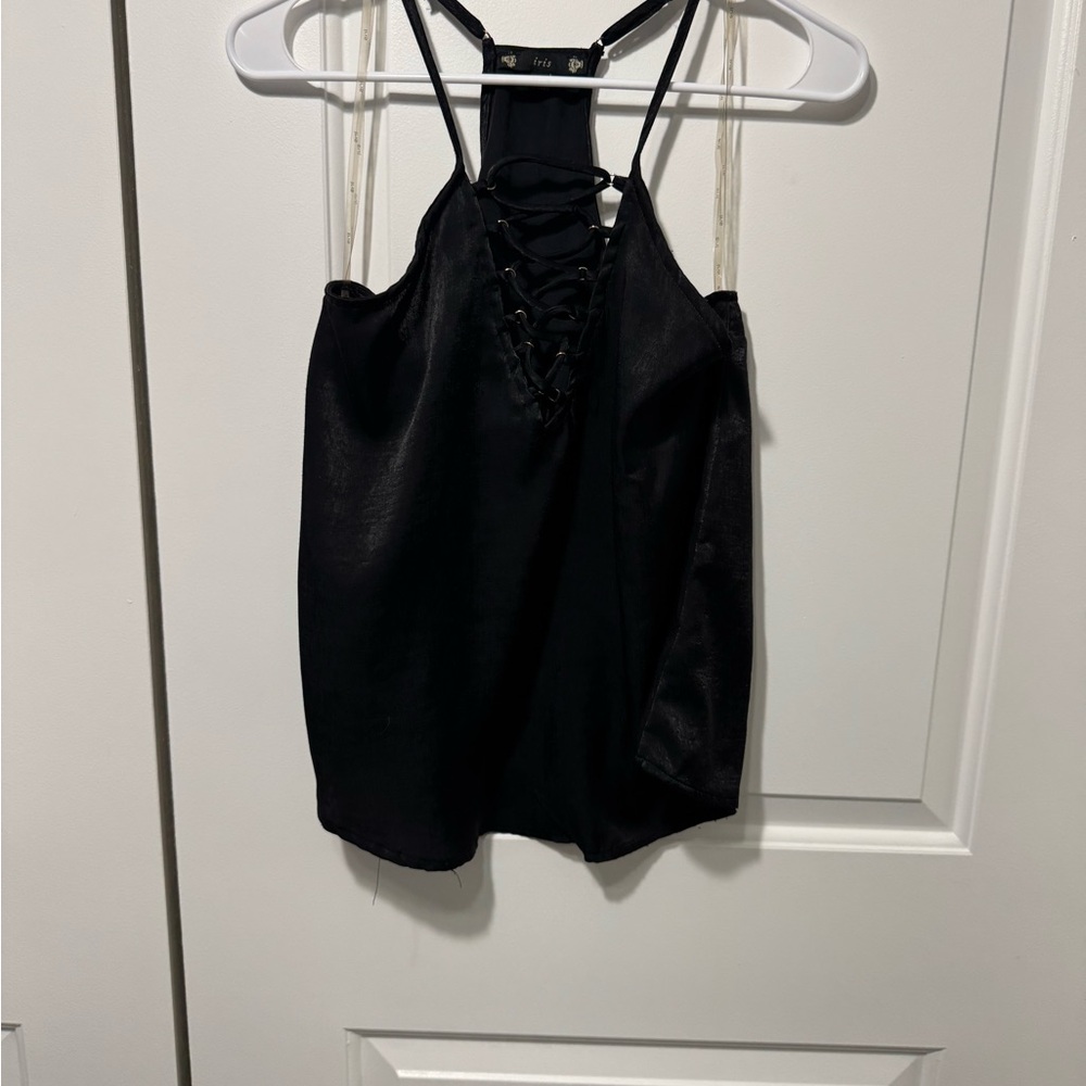Iris Elegant Black Top